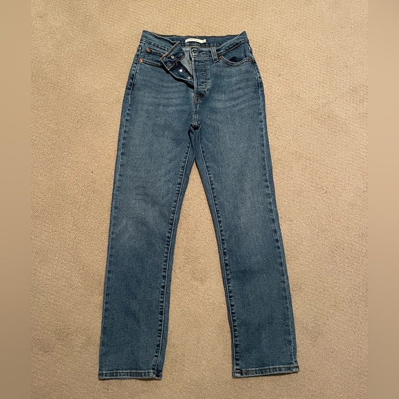 Wedgie Straight Levi Jeans - Picture 1 of 4